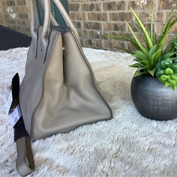 Prada Vitello Daino Gray Leather Satchel - Picture 2 of 15